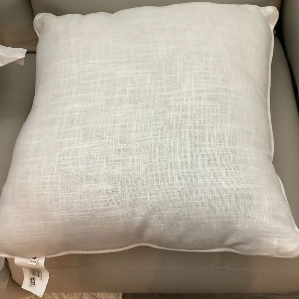 Envogue Cream Pillow with Gold Shell Embroidery